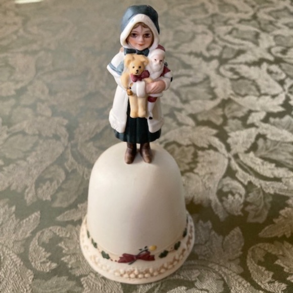Jan Hagara 1986 Limited Edition Porcelain Bell - Picture 1 of 11